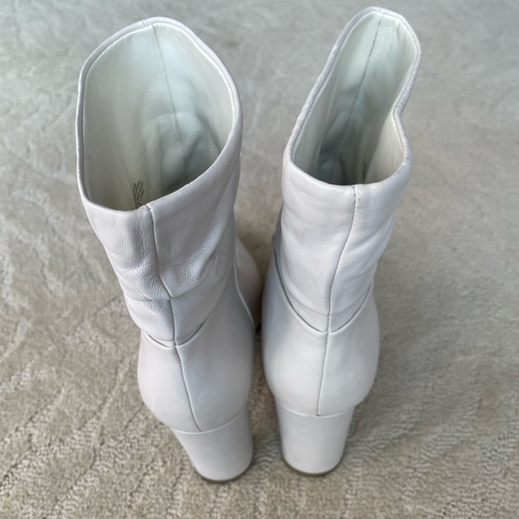 Marc Fisher LTD UNANA Bootie - Picture 6 of 11